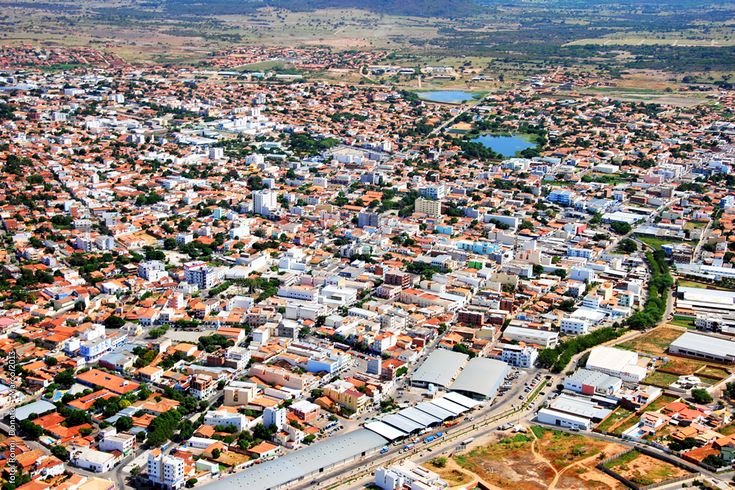 Frio surpreende Guanambi: sensação térmica despenca para 7,8°C e moradores tiram casacos do armário