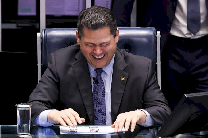 Senado impõe derrota histórica a Lula e rejeita Jorge Messias para o STF pela primeira vez em mais de 130 anos